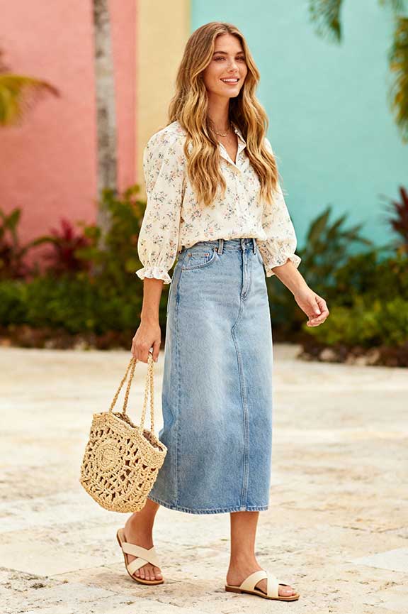 Denim-Maxi-Skirt-+-Floral-Print-Shirt-+-Woven-Bag