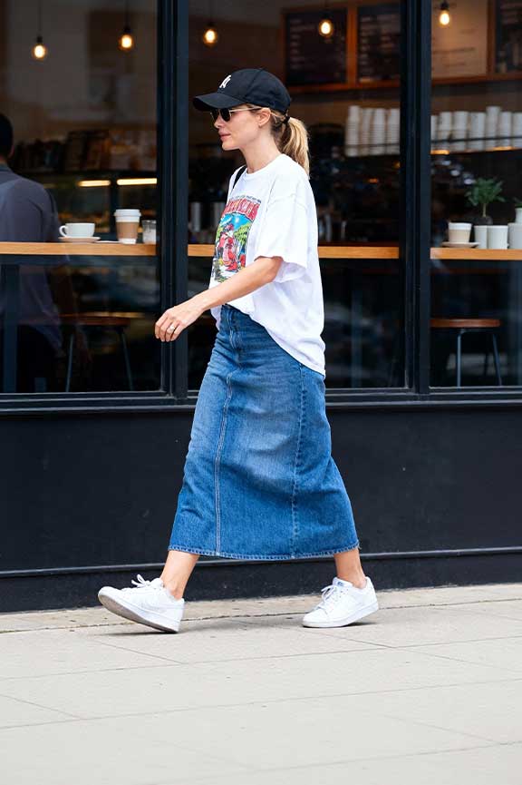 Denim-Maxi-Skirt-+-Graphic-Tee-+-Baseball-Cap