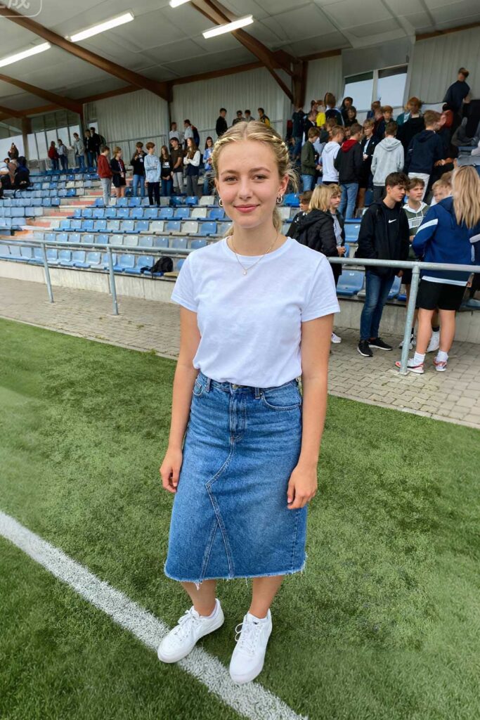 Soccer-Mom-Outfits-2026