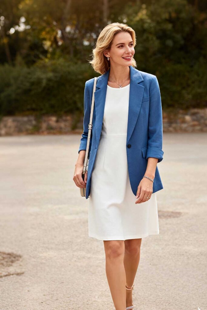 The-Dress-and-Done-Solid-colored-dress-+-blazer-+-simple-bag