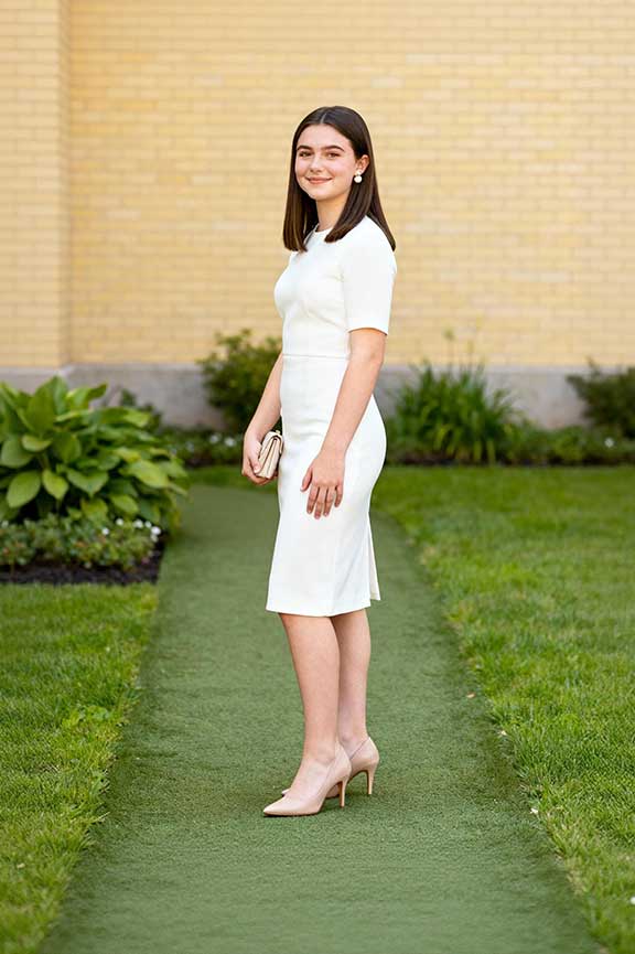 White-sheath-dress-+-nude-pumps-+-small-clutc
